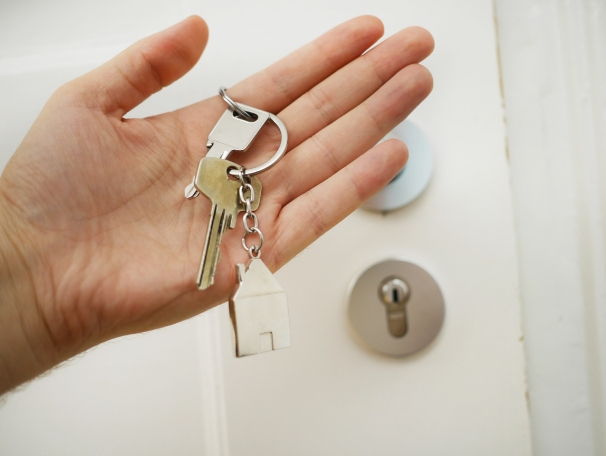 https://LisaDickey.StopRentingStartOwning.org